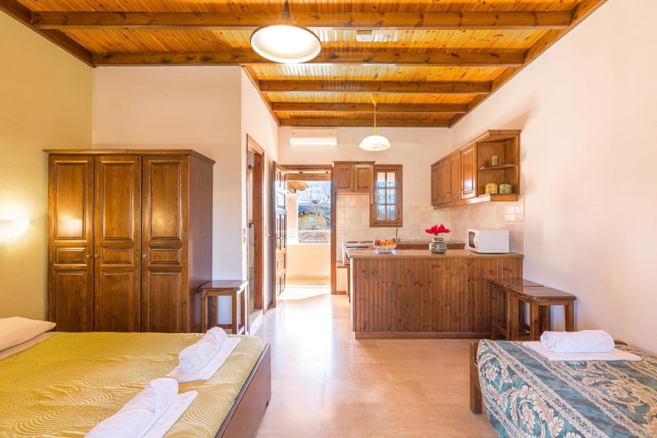 Nikos Pool - Ground Floor Hotel